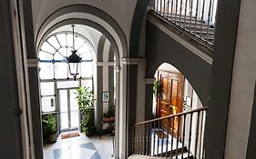 White Room 'Historic Centre'