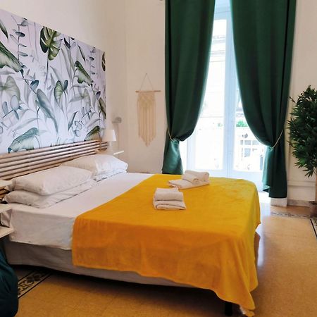 White Room 'Historic Centre' Napoli Esterno foto